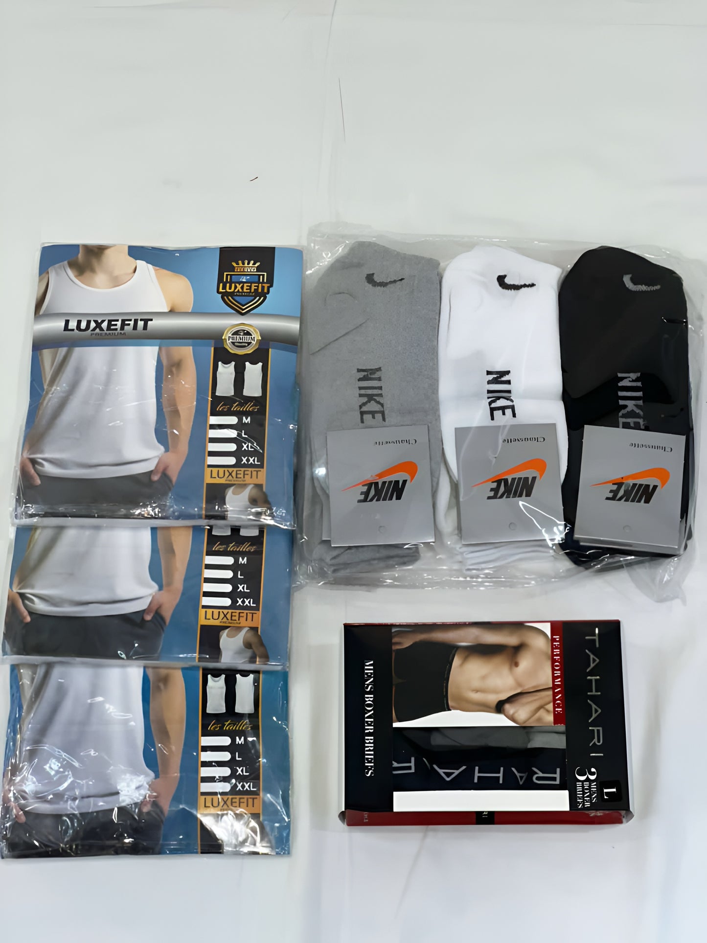 Pack Homme : 3 Débardeur, 3 Boxers & 12 Chaussettes